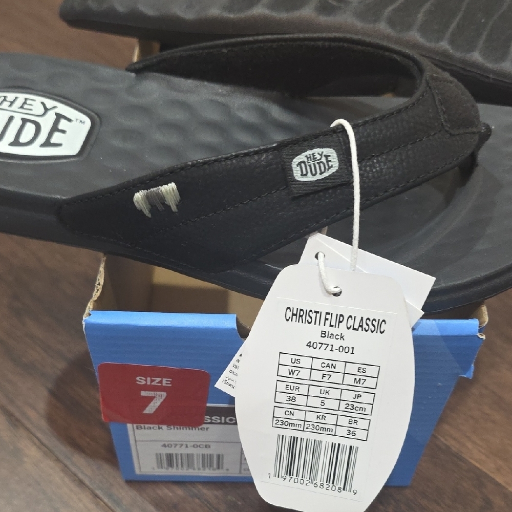 Hey Dude Christi Flip Classic Sandals - Picture 7 of 8